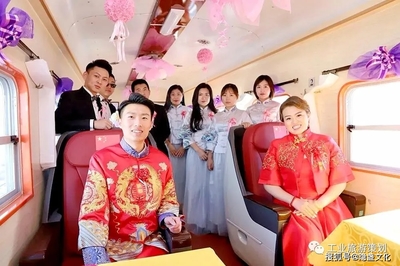 坐上森林蒸汽小火车,逃离2020,驶向纯真年代!